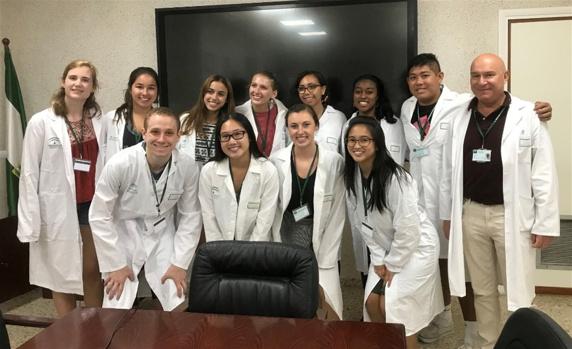 Una visita muy especial al Puerta del Mar.