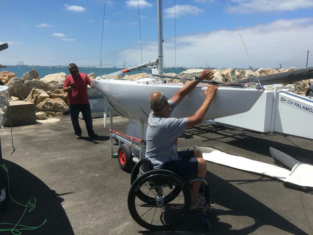 Uno de los regatistas, en Puerto Sherry.