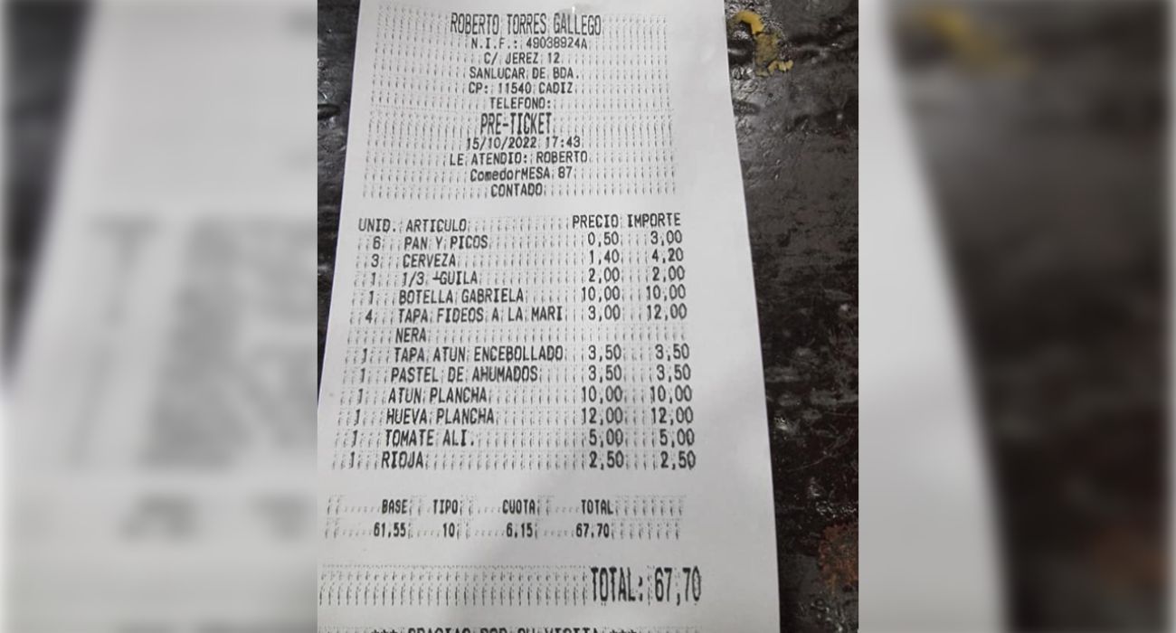 El 'simpa' que han hecho en un bar de Sanlúcar de Barrameda seis personas adultas.