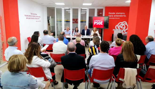 Un instante de la reunión del PSOE del Campo de Gibraltar. PSOE