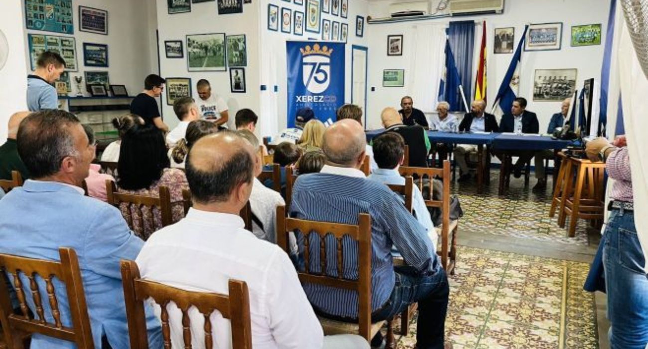 Un acto reciente en la Peña Los Cien, de la que era socio número uno Diego Yuste Ruiz. 