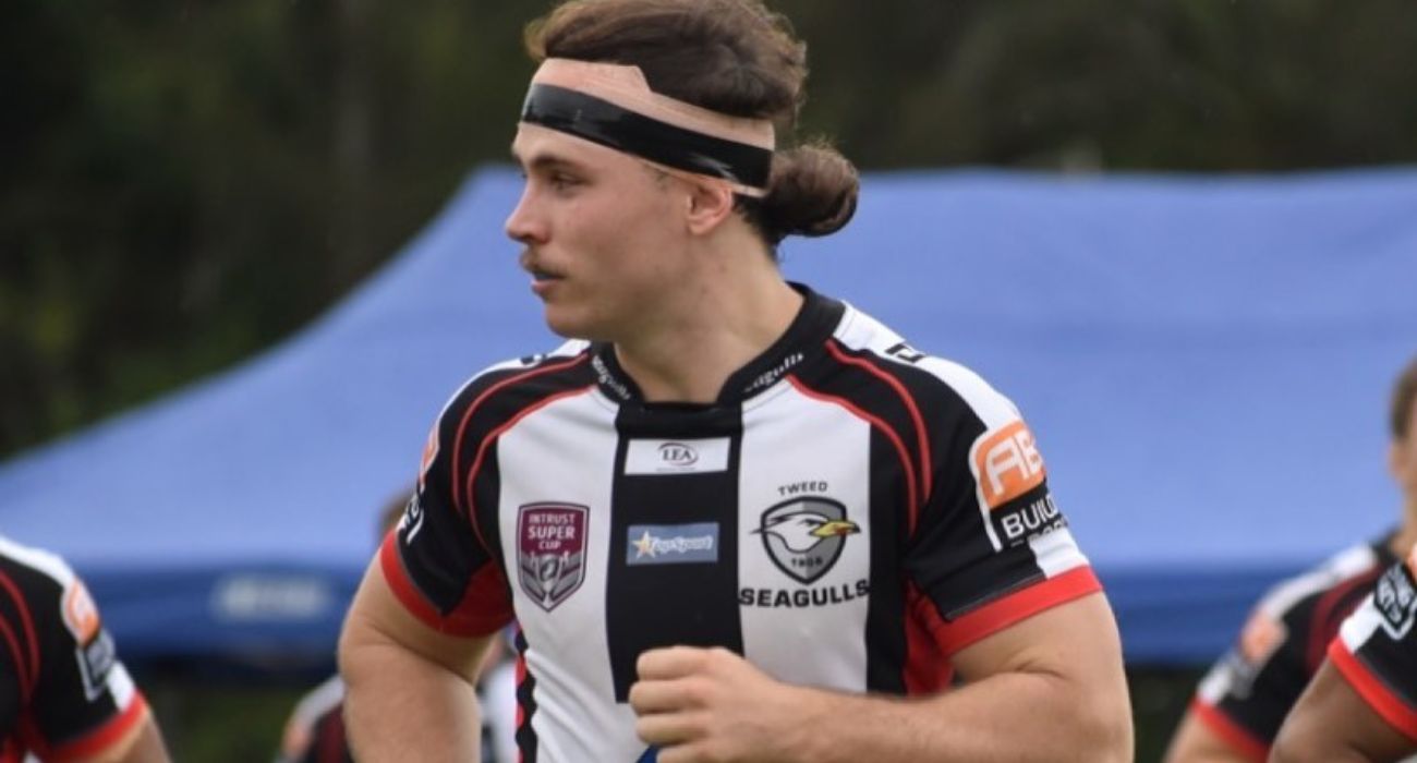 Liam Hampson, jugador de rugby australiano, durante un partido.