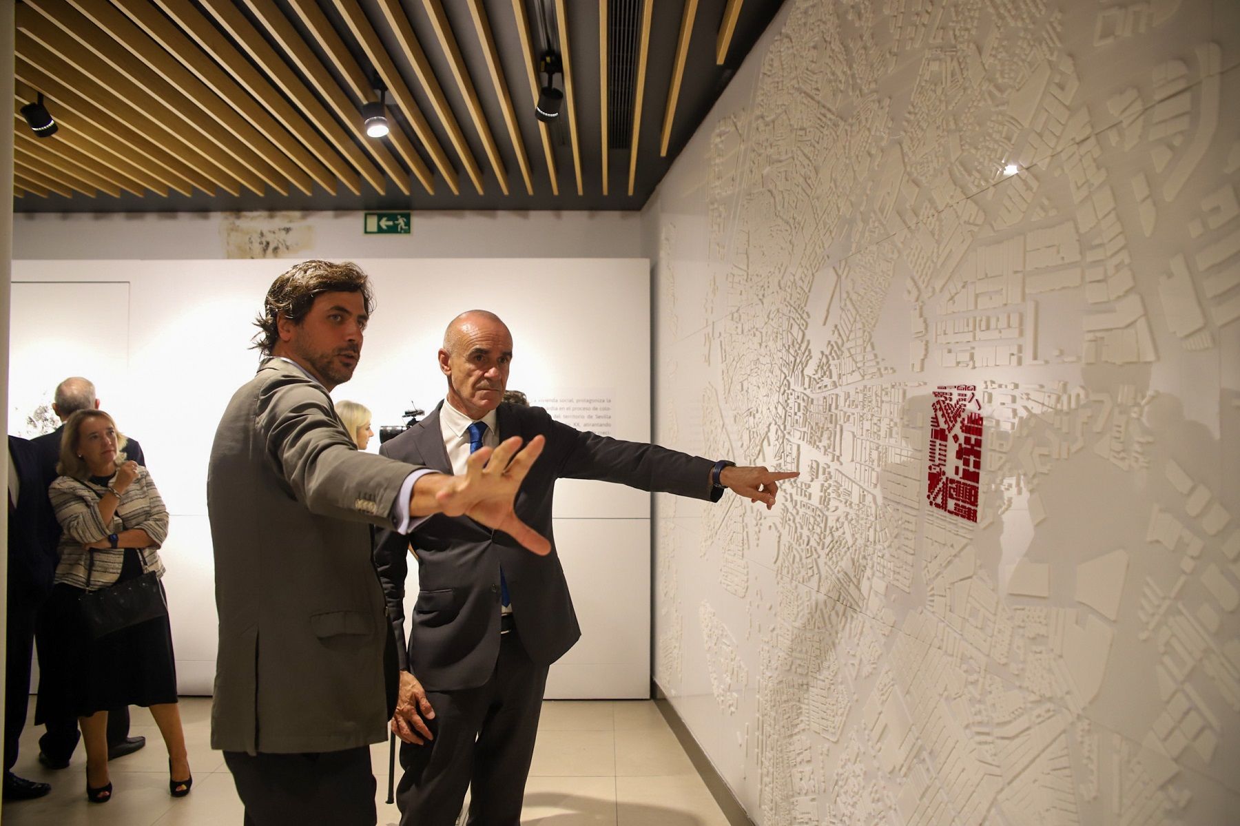 Uno de los paneles de la muestra en el que se enseña el trazado de la Santa Misión.