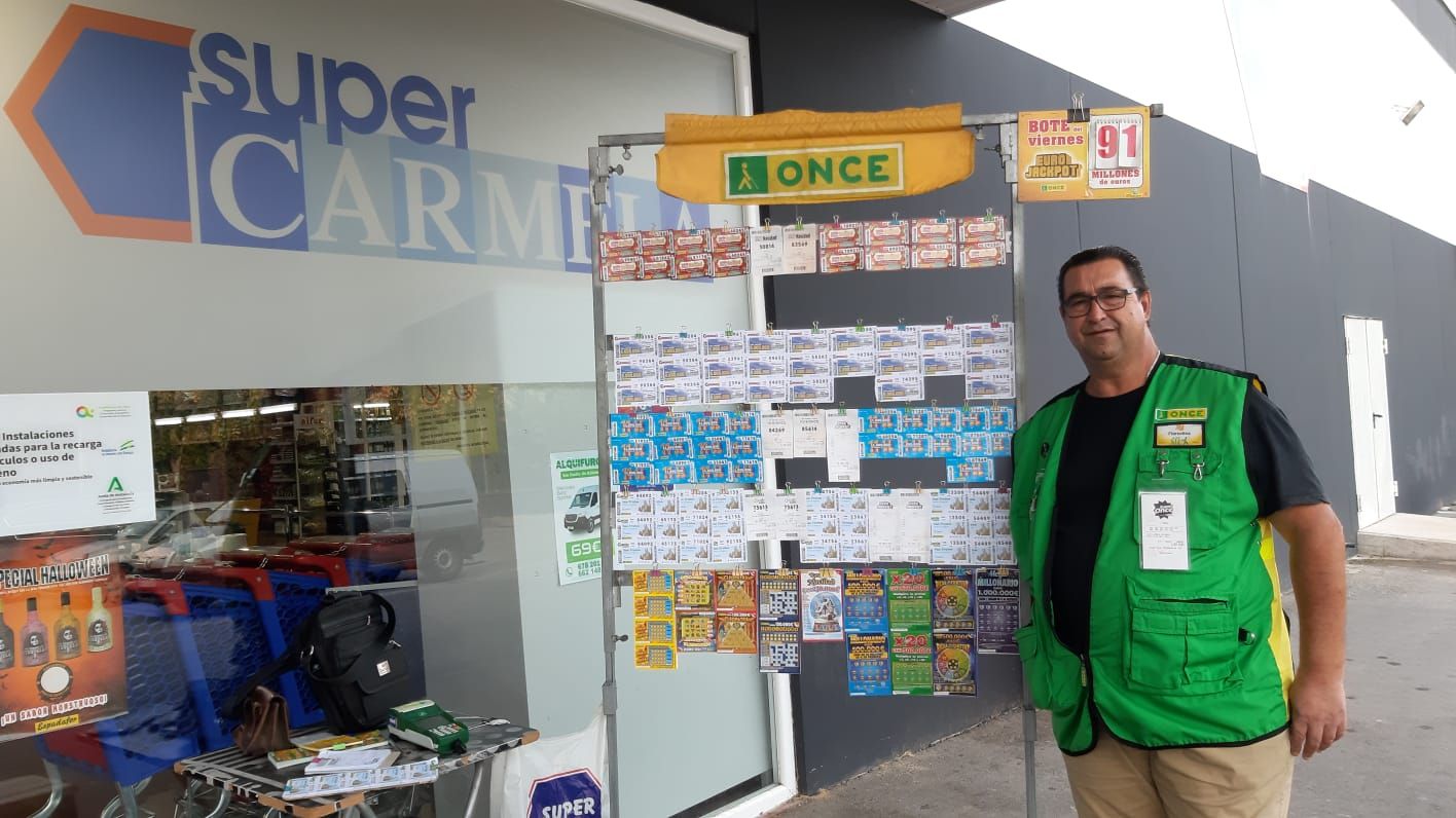 El vendedor Florentino Molina reparte 350.000 euros en Jerez.