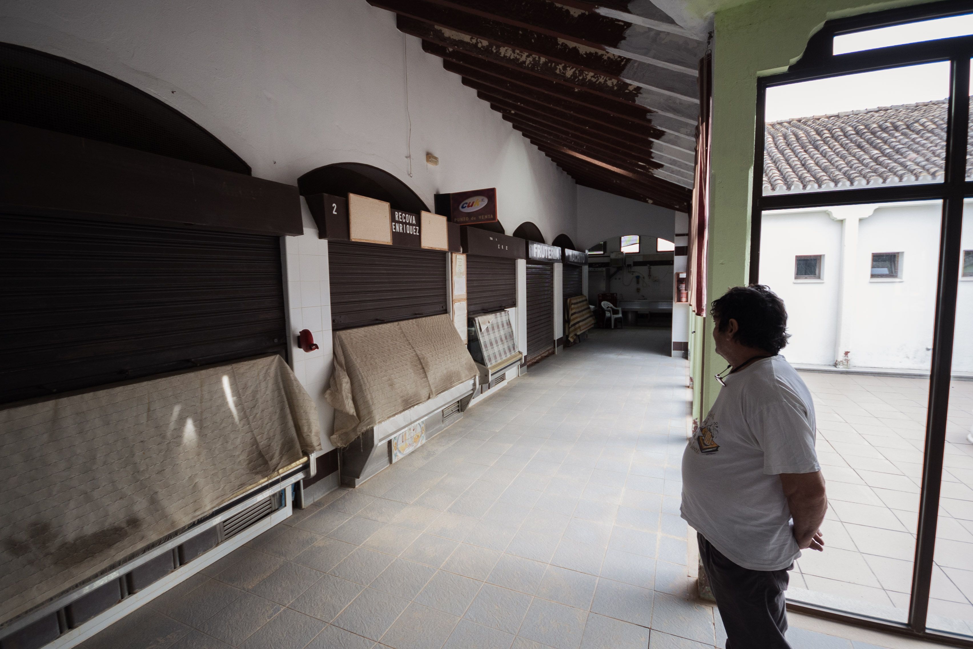 En el mercado de abastos de La Plata ya solo queda un negocio, al que están proponiendo un traslado al centro. En el mercado de abastos de La Plata ya solo queda un negocio, al que están proponiendo un traslado al centro.