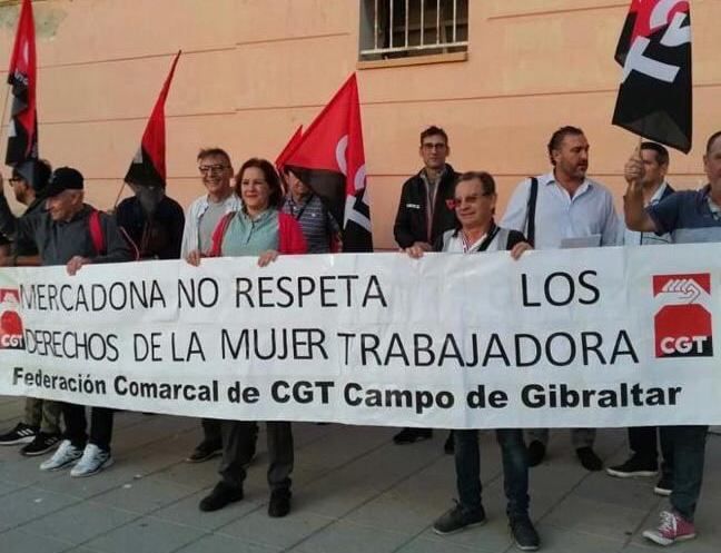 Protesta de CGT ante Mercadona.