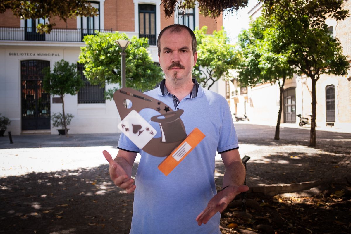 José Manuel Camas, tercer premio en metalismo en el Premio Nacional de Magia. FOTO: MANU GARCÍA.