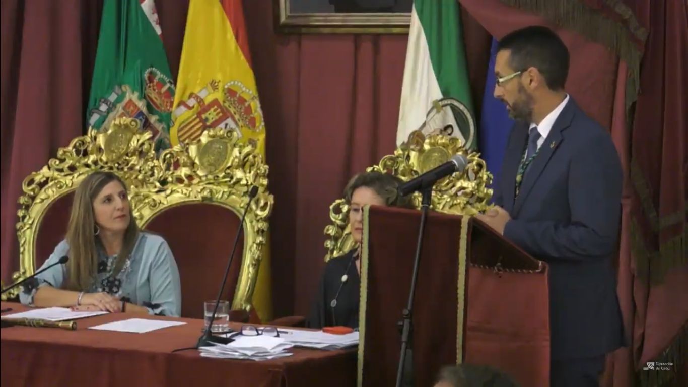 Irene García, junto a Juan Franco, alcalde de La Línea y representante de La Línea 100x100. 