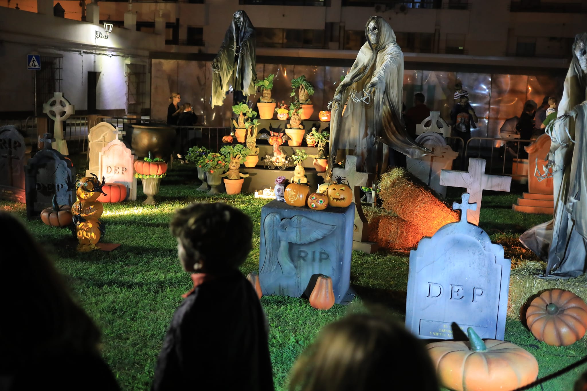 El cementerio preparado para la Noche Negra de San Fernando.