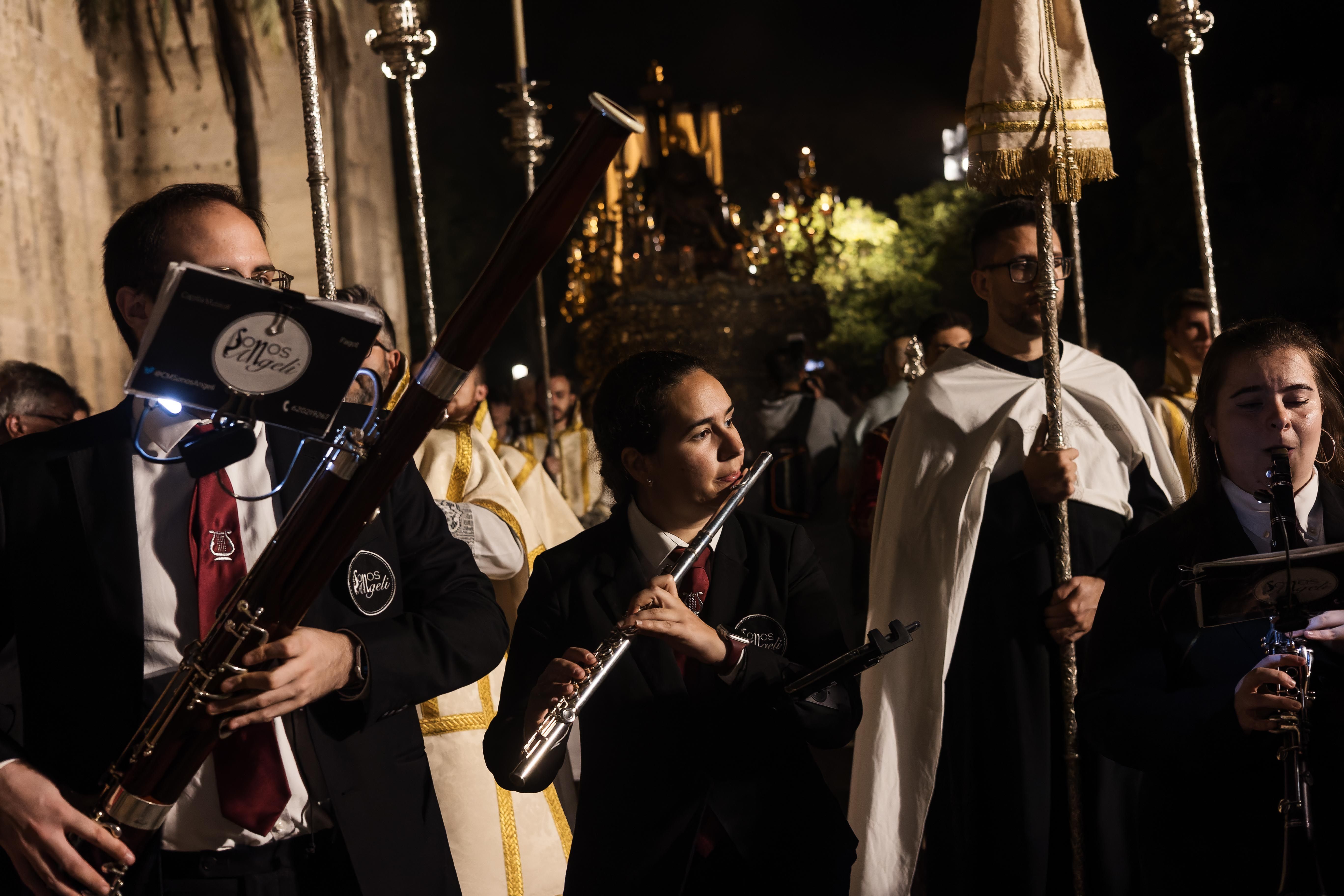 La capilla musical que sonó ante el paso.
