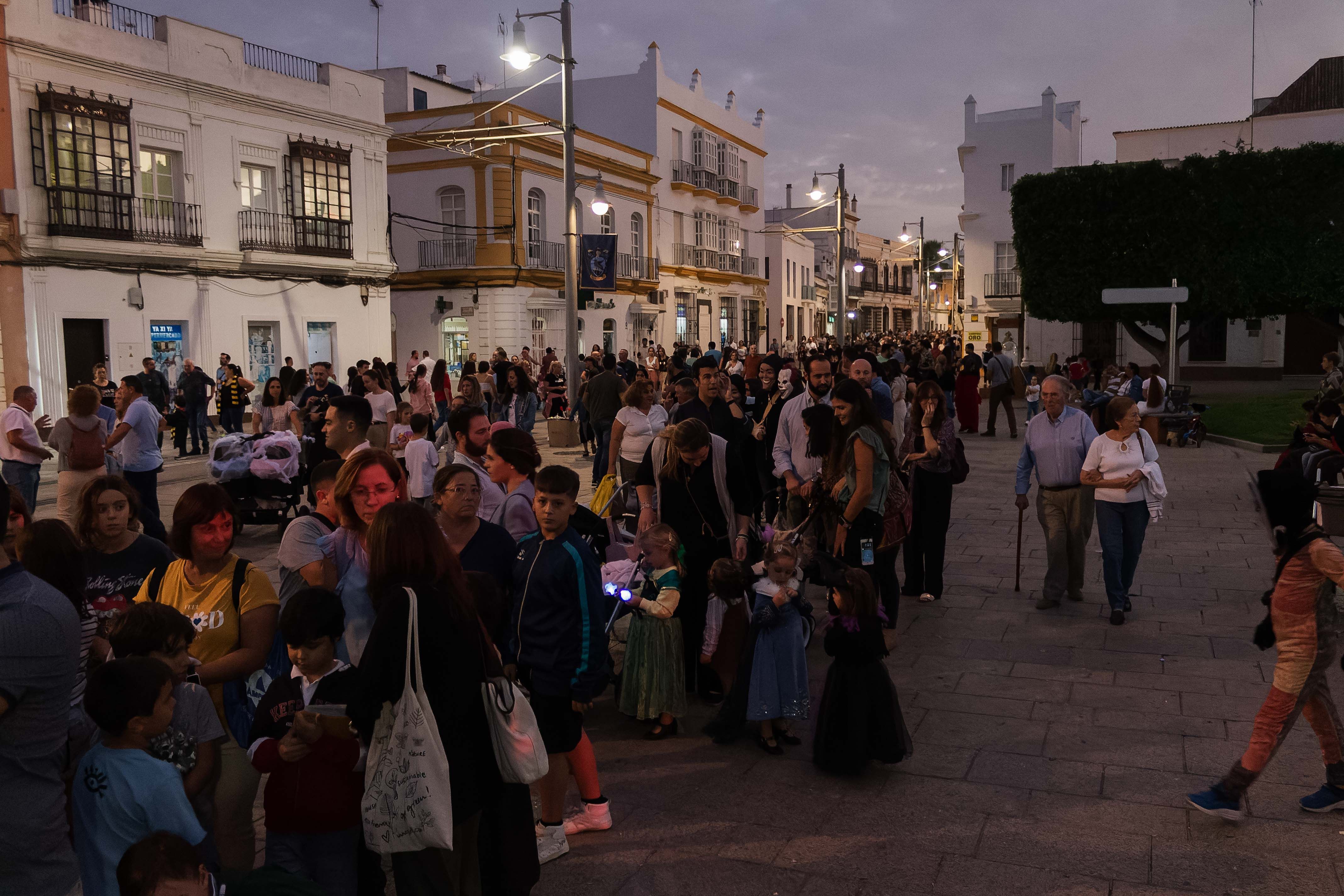 Halloween en San Fernando, una noche terrorífica en más de 50 imágenes