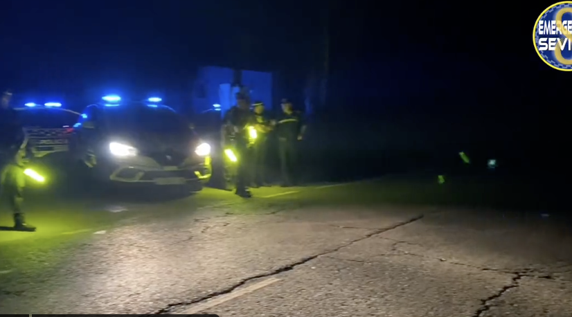 Caretas, pasamontañas y machetes en Los Remedios: 7 de los 18 menores ya están en libertad. En la imagen, dispositivo policial este pasado lunes en Sevilla.