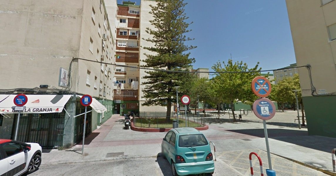 Inmediaciones de la plaza Zahara de La Granja, en Jerez.