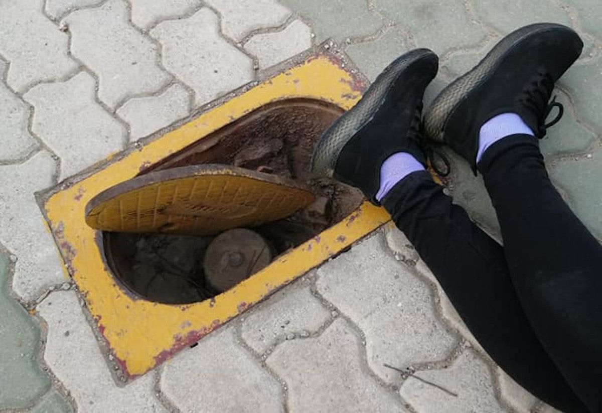 Caída de la vecina en la avenida Argentina en Puerto Real.