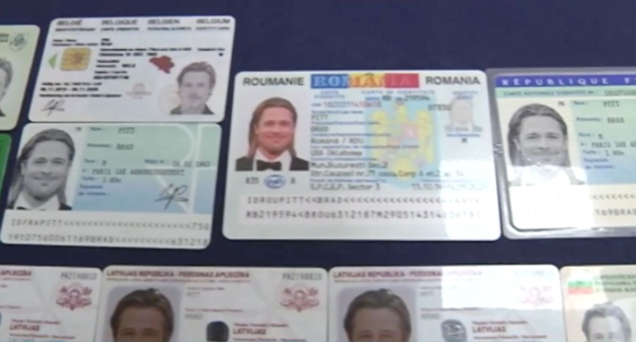 Algunos de los carnés falsos, con la imagen de Brad Pitt, del falsificador detenido en Benalmádena.