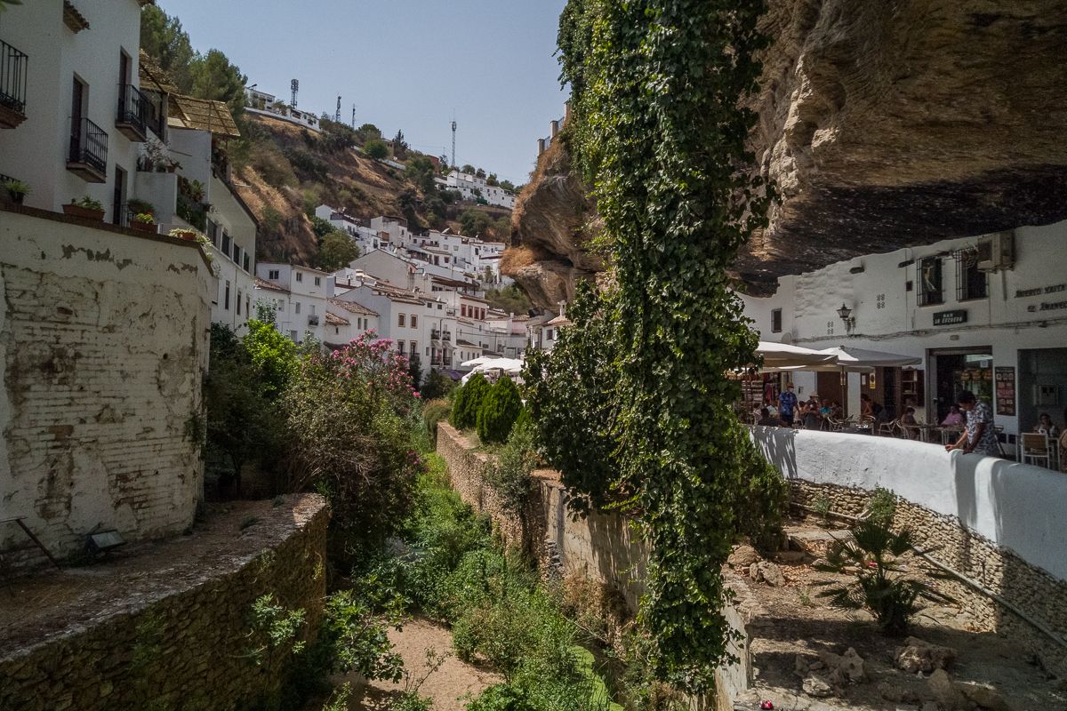 Setenil de las Bodegas, uno de los pueblos más bonitos de España según National Geographic.