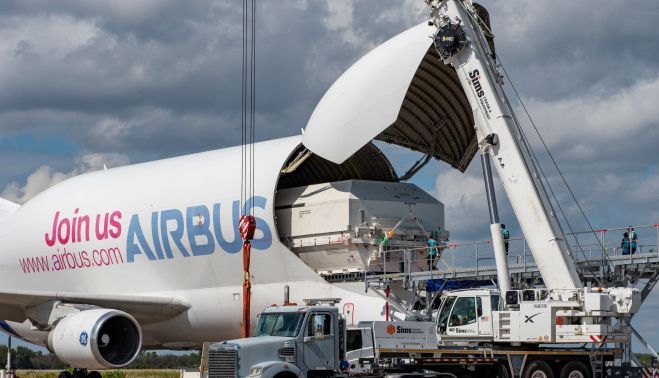 Eutelsat Hotbird 13F, construido por Airbus para el operador de satélites Eutelsat. AIRBUS