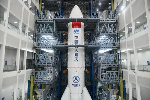 Cohete portador LongMarch5 de la República Popular de China. CMS