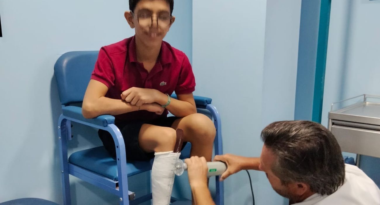 Hugo, en una visita reciente al Hospital de Jerez.