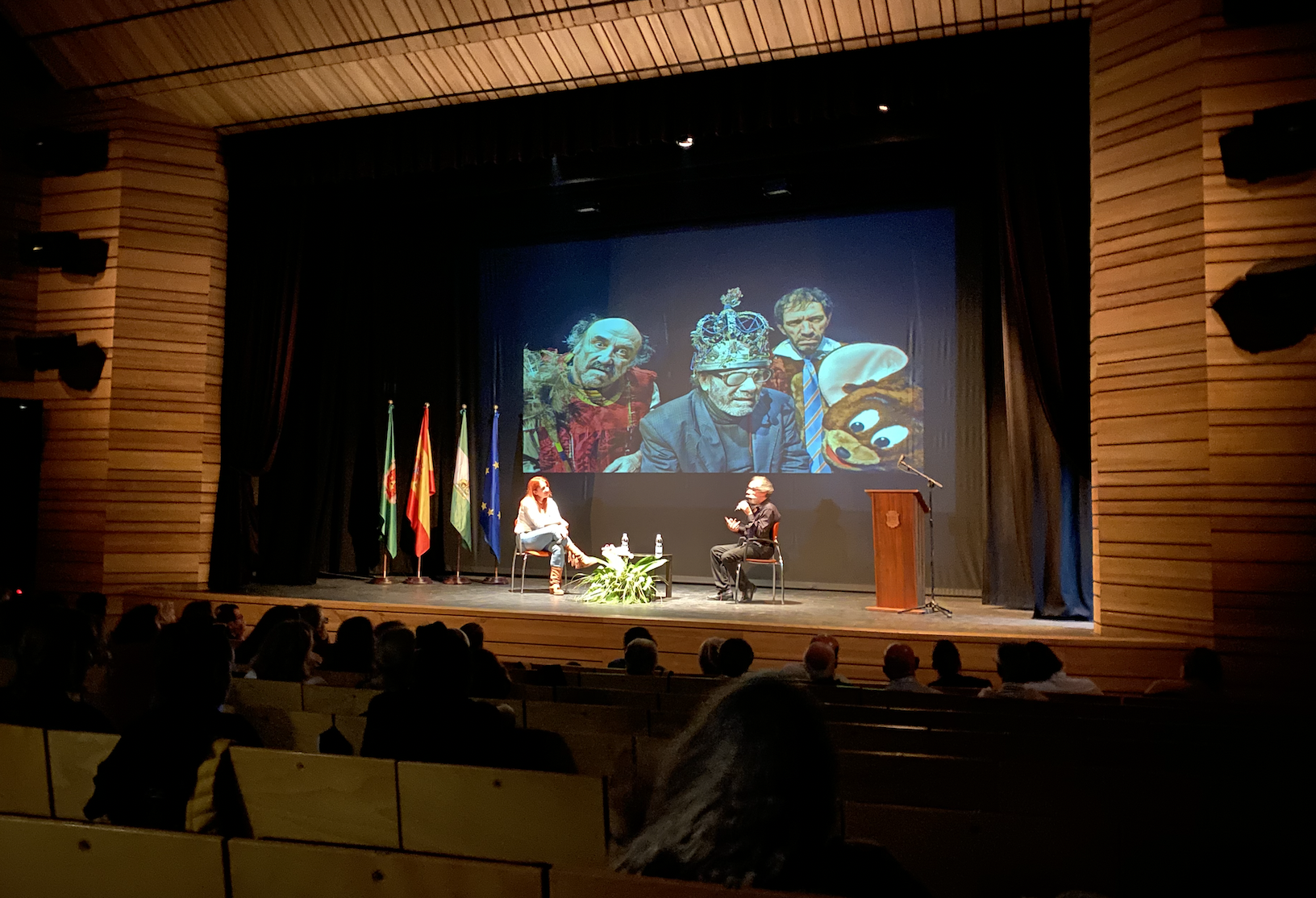 Encuentro en Vejer con el dramaturgo Eusebio Calonge, el pasado viernes, dentro de los encuentros de la Fundación Provincial de Cultura de la Diputación de Cádiz.