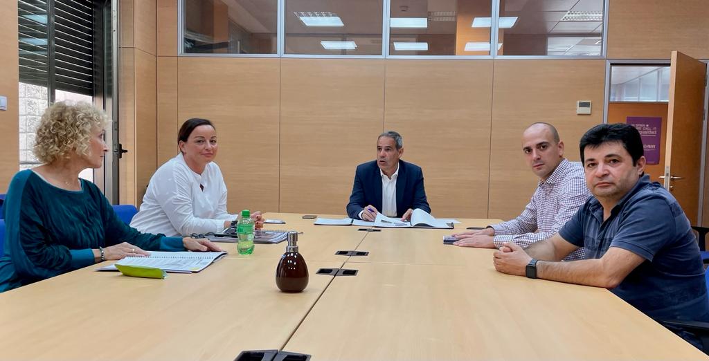 Reunión de la asociación Jardín del Cano con José Pacheco.