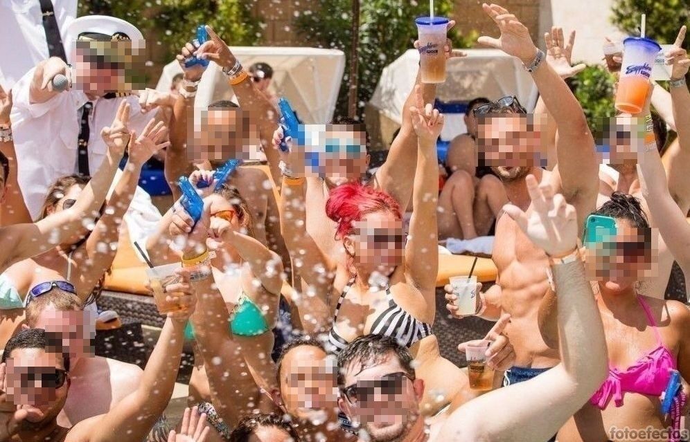 Málaga no quiere gente en ropa interior por sus calles.