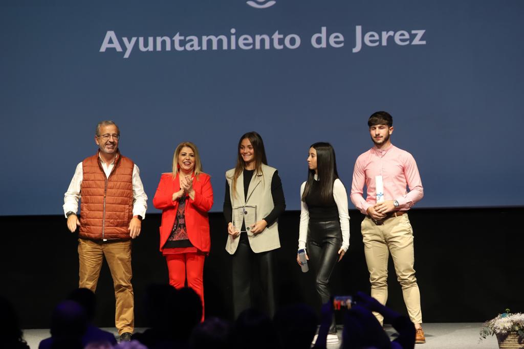 WhatsApp Image 2022 11 10 at 9.50.33 PM (1)