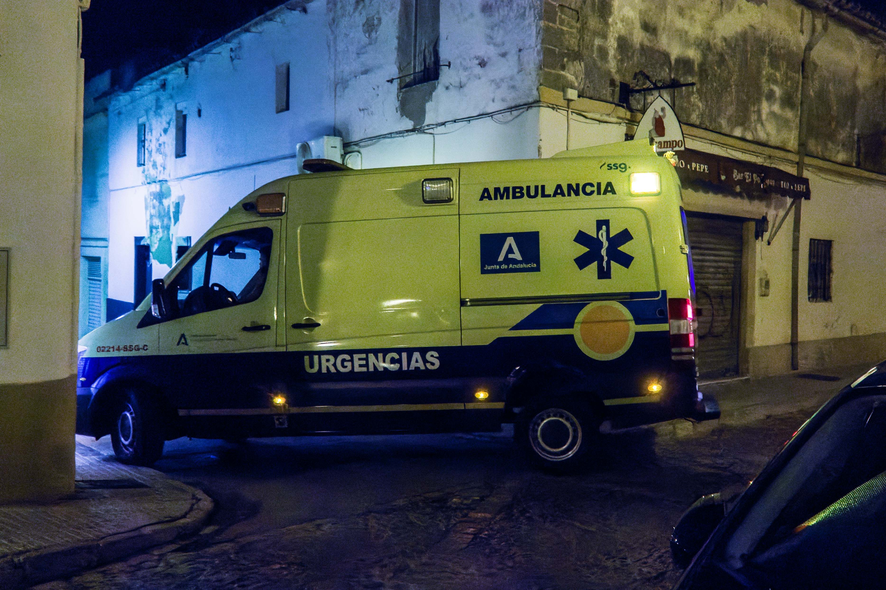 Una ambulancia de la sanidad pública andaluza, en una imagen reciente.