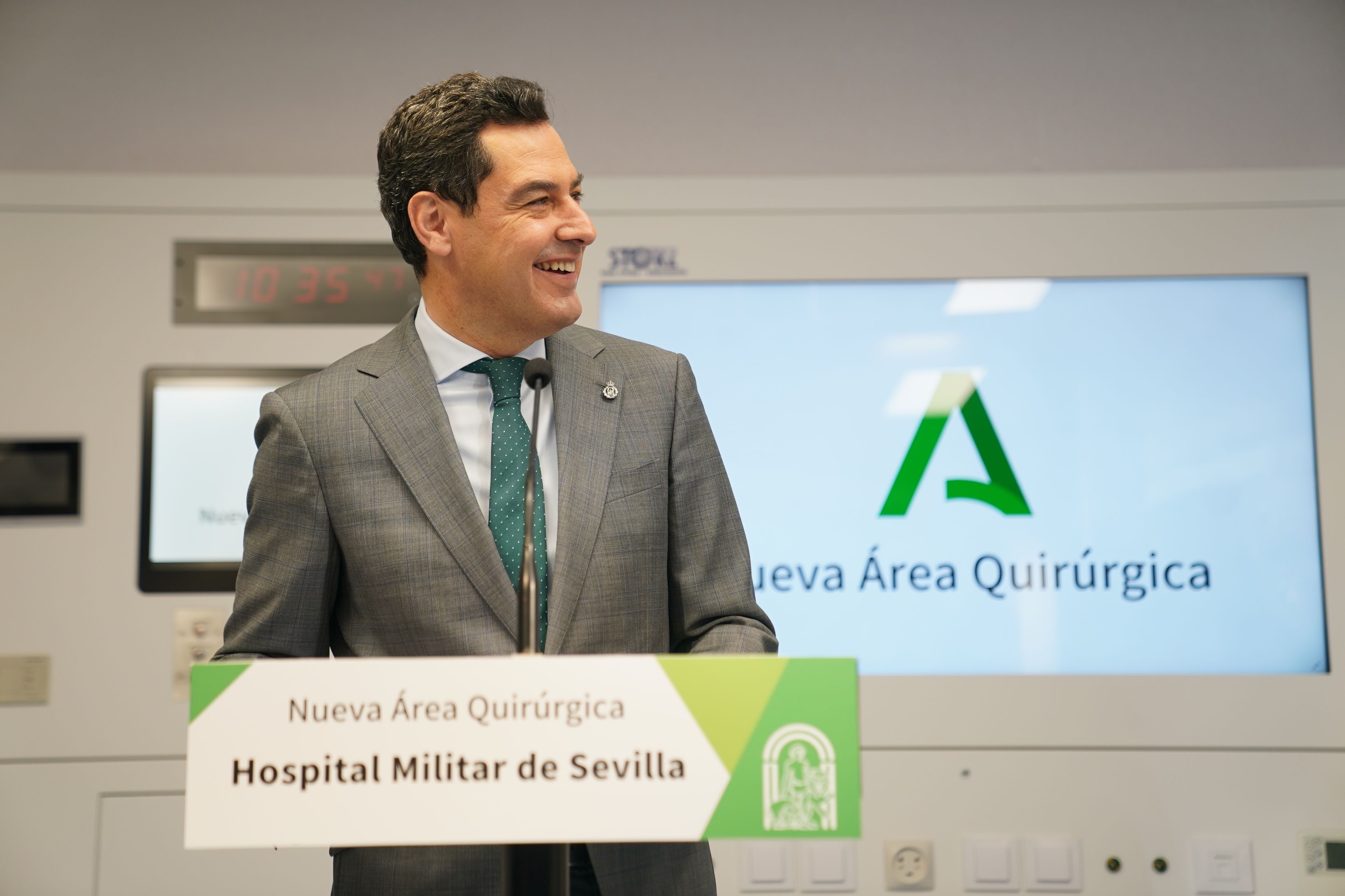 Moreno en la inauguración de los quirófanos del Hospital Militar.