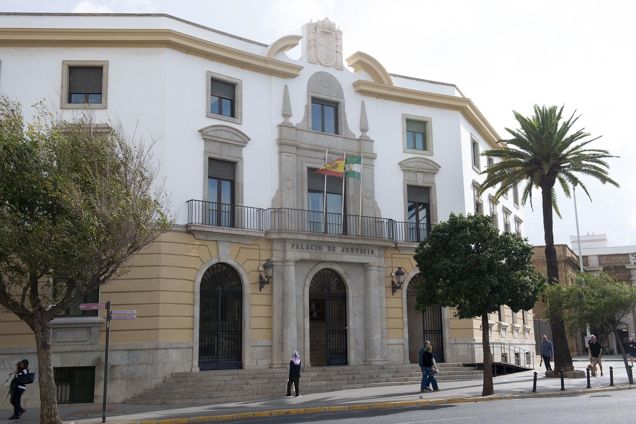 Diputación de Cádiz llama "okupa" a la Junta: debe 10 años de alquiler por la Audiencia Provincial.