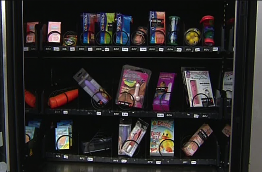 Una máquina expendedora con consoladores.