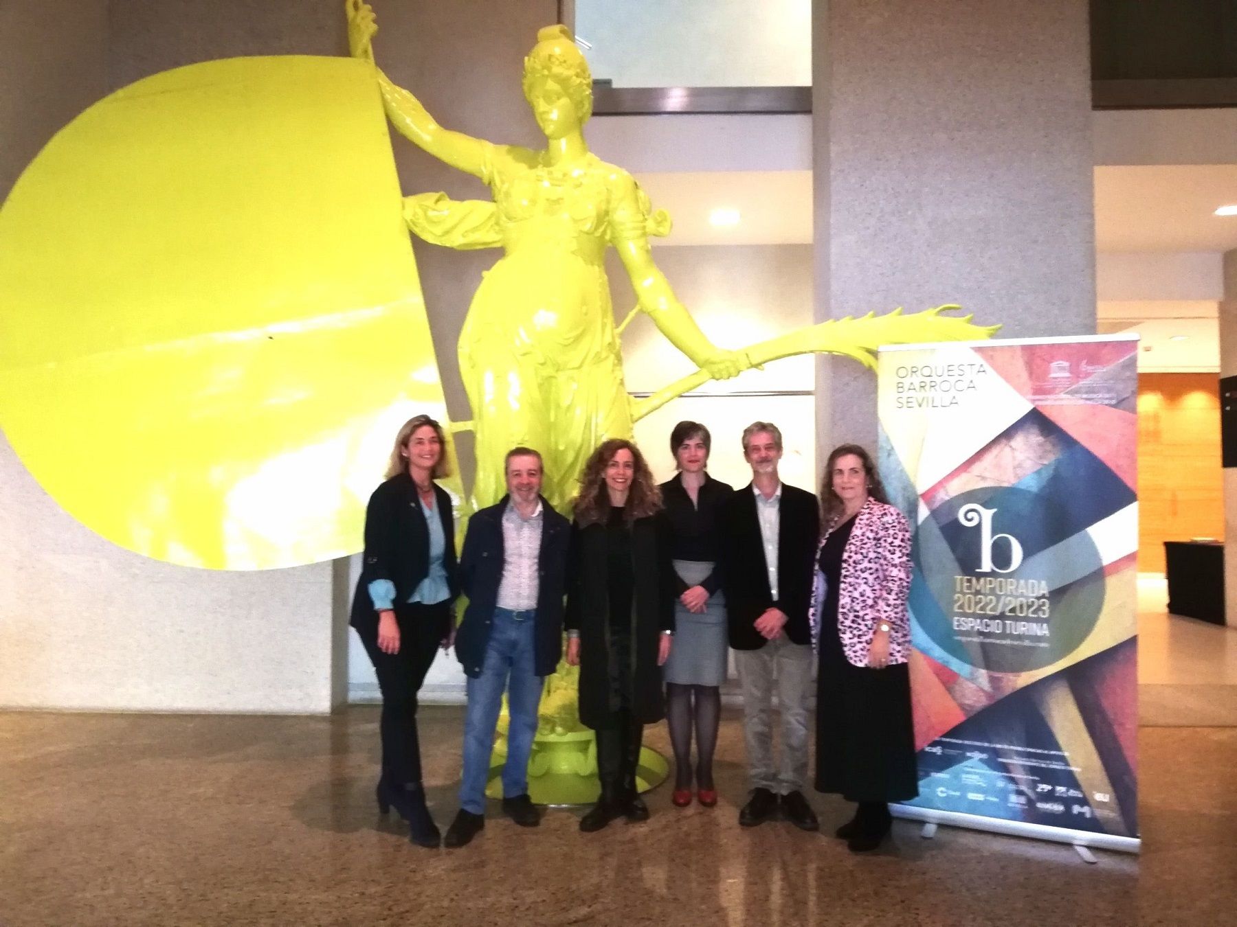 La Orquesta Barroca de Sevilla presenta su undécima temporada: ocho conciertos y solistas de prestigio. En la imagen, la OBS en la presentación en el Espacio Turina.