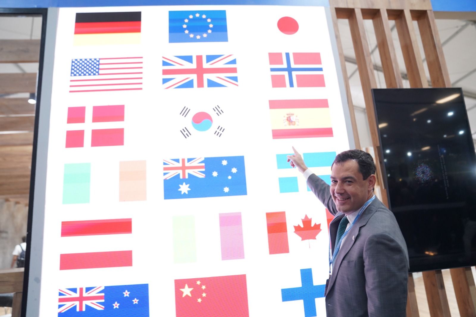 El Gobierno de Sánchez cierra la puerta a un Cumbre del Clima en Andalucía en 2025. En la imagen, Moreno en la COP27.