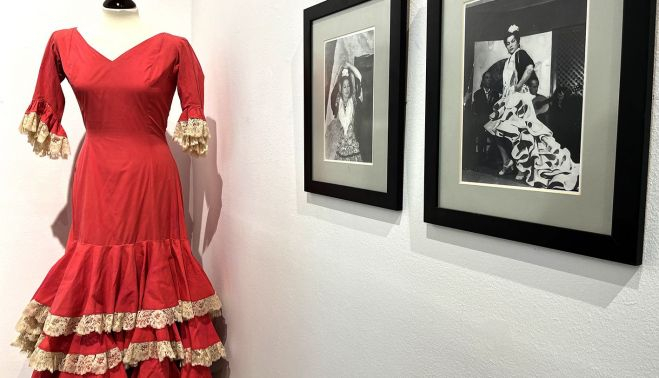 Fotografías y vestuario de Rosa Durán expuestos en el Centro Andaluz de Documentación del Flamenco