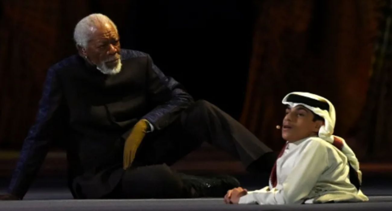 Morgan Freeman junto a Ghanim, el joven confundido por un mono por el jefe de deportes de la Cope.