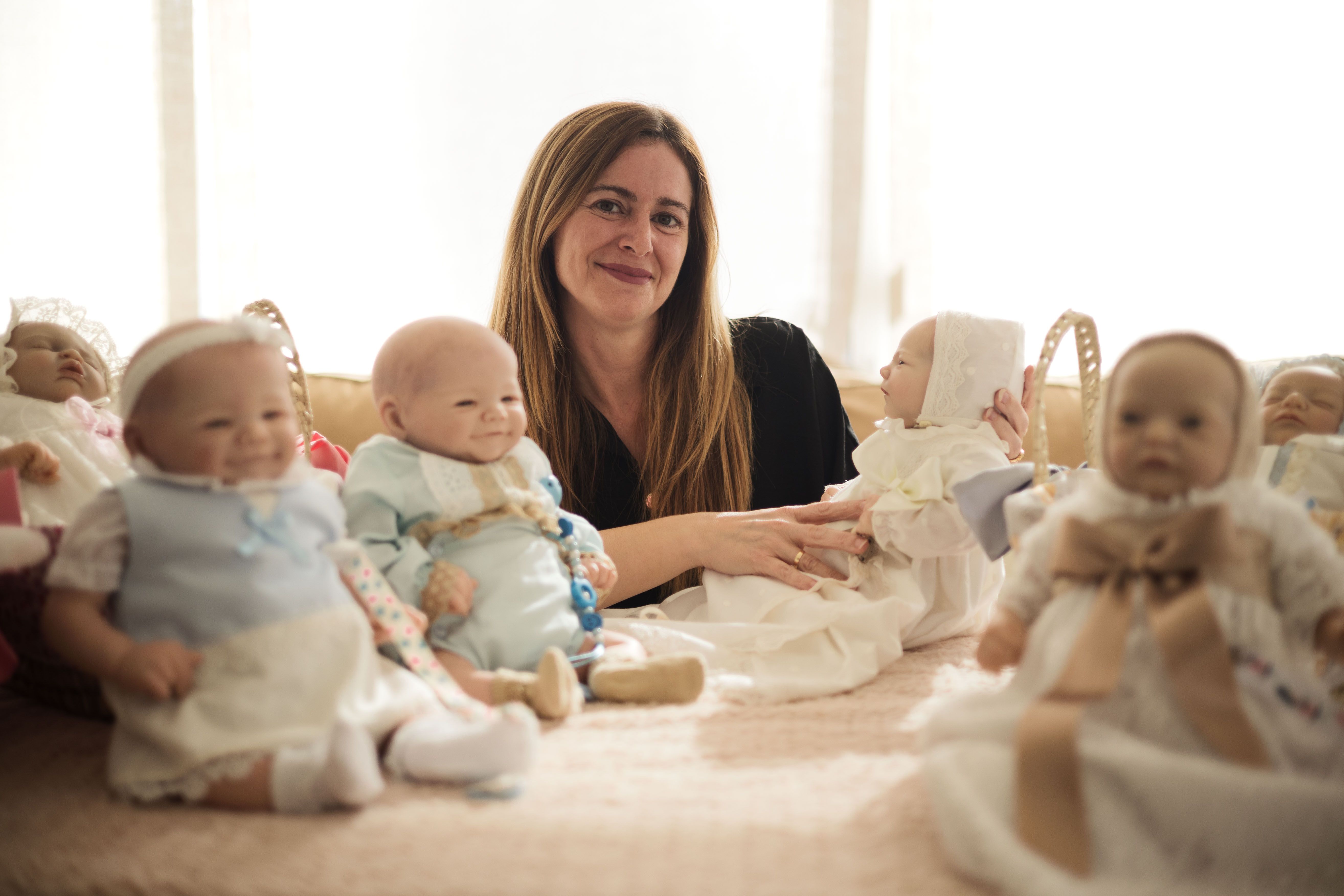 La jerezana Cristina Recio es una artista Reborn que crea bebés hiperrealistas que "impresionan".