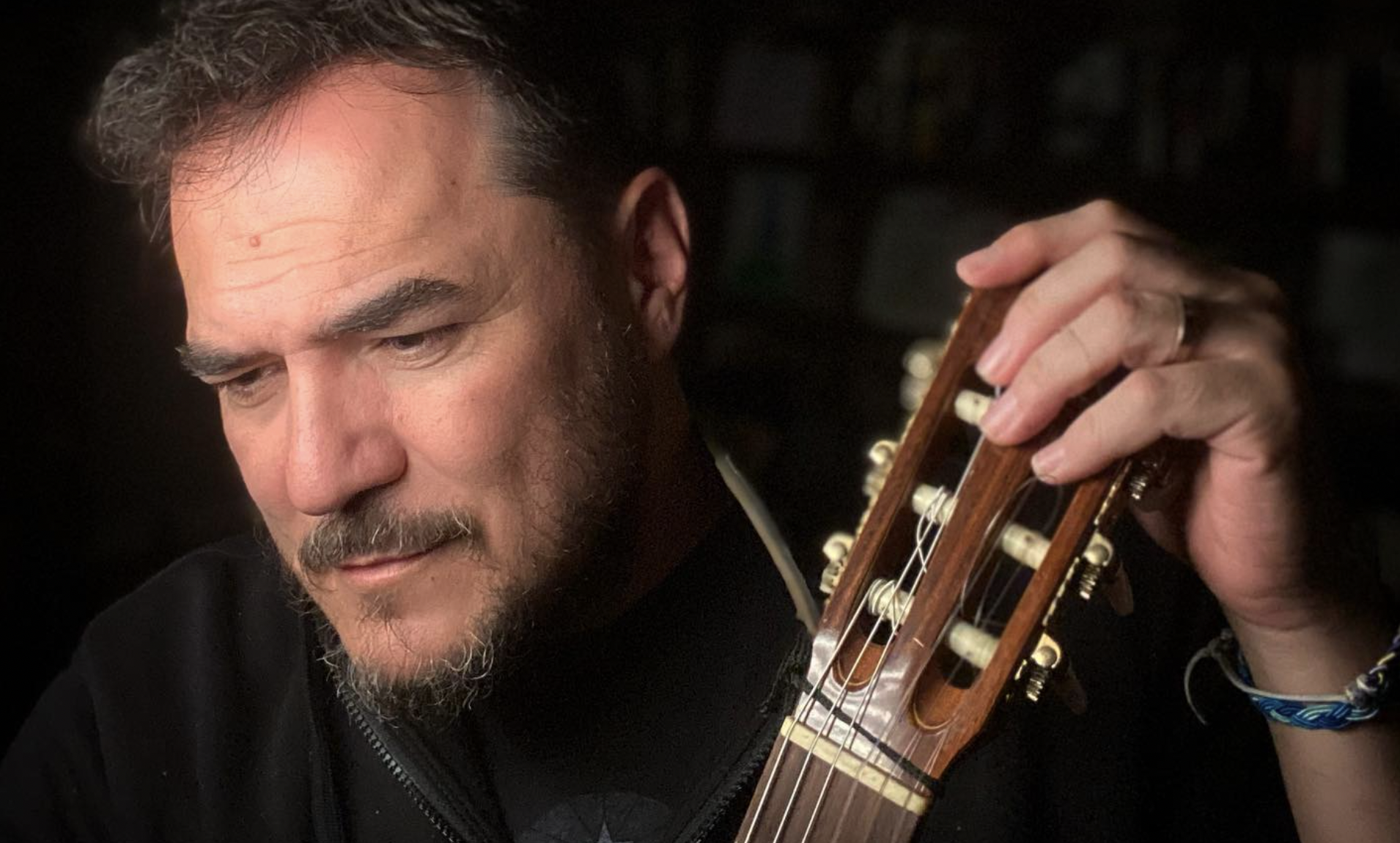 Ismael Serrano, que actúa este miércoles en el Falla, en una imagen de su página de Facebook.