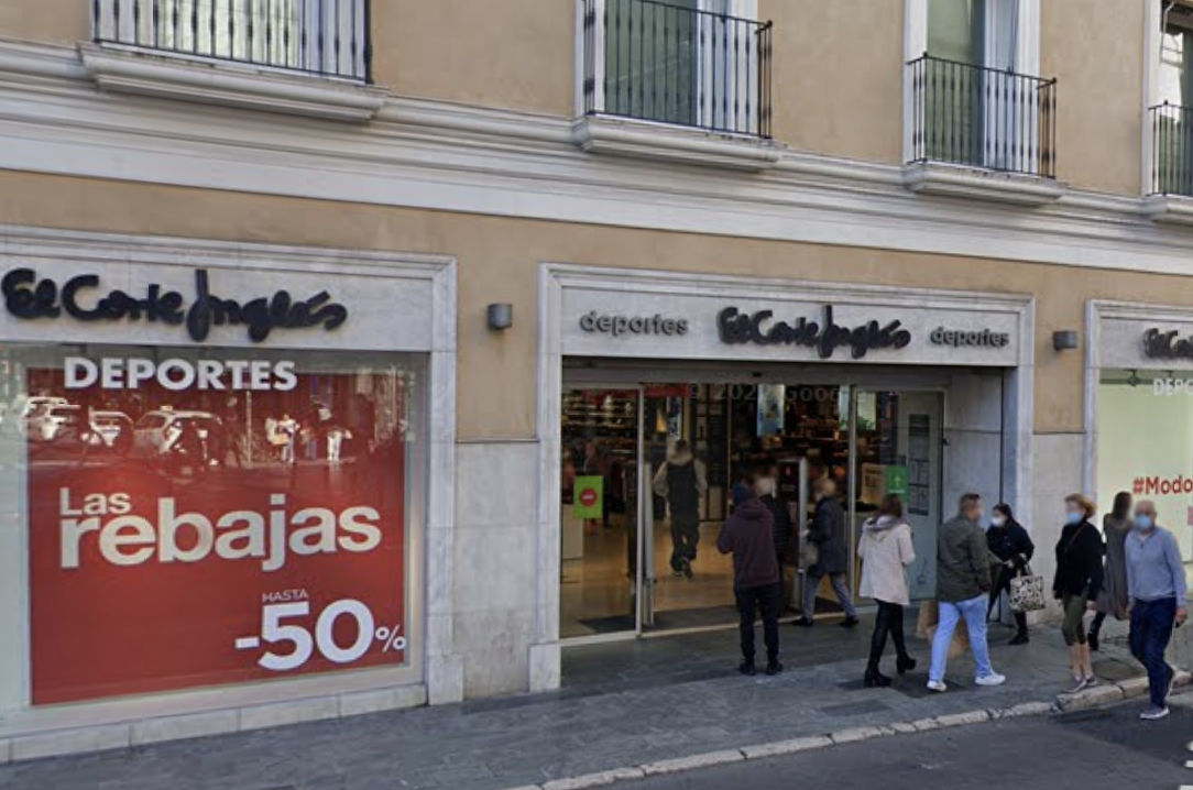 Imagen de Google Maps de la tienda de deportes de El Corte Inglés en Sevilla.