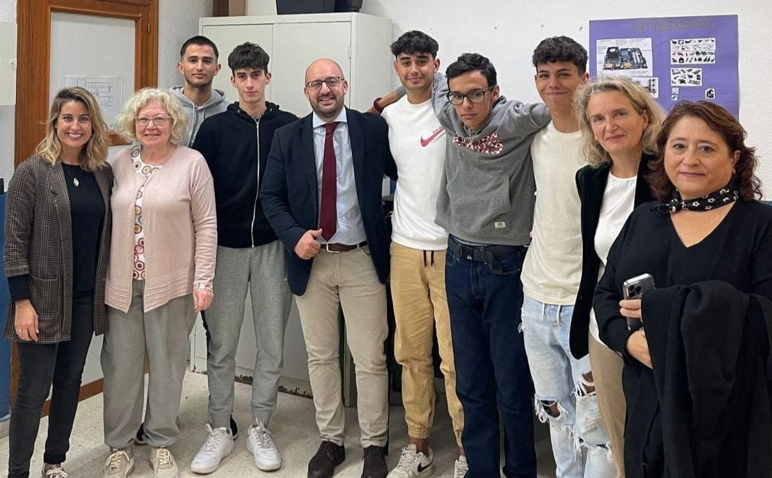 Visita del alcalde y la delegada al IES Pedro Muñoz Seca.