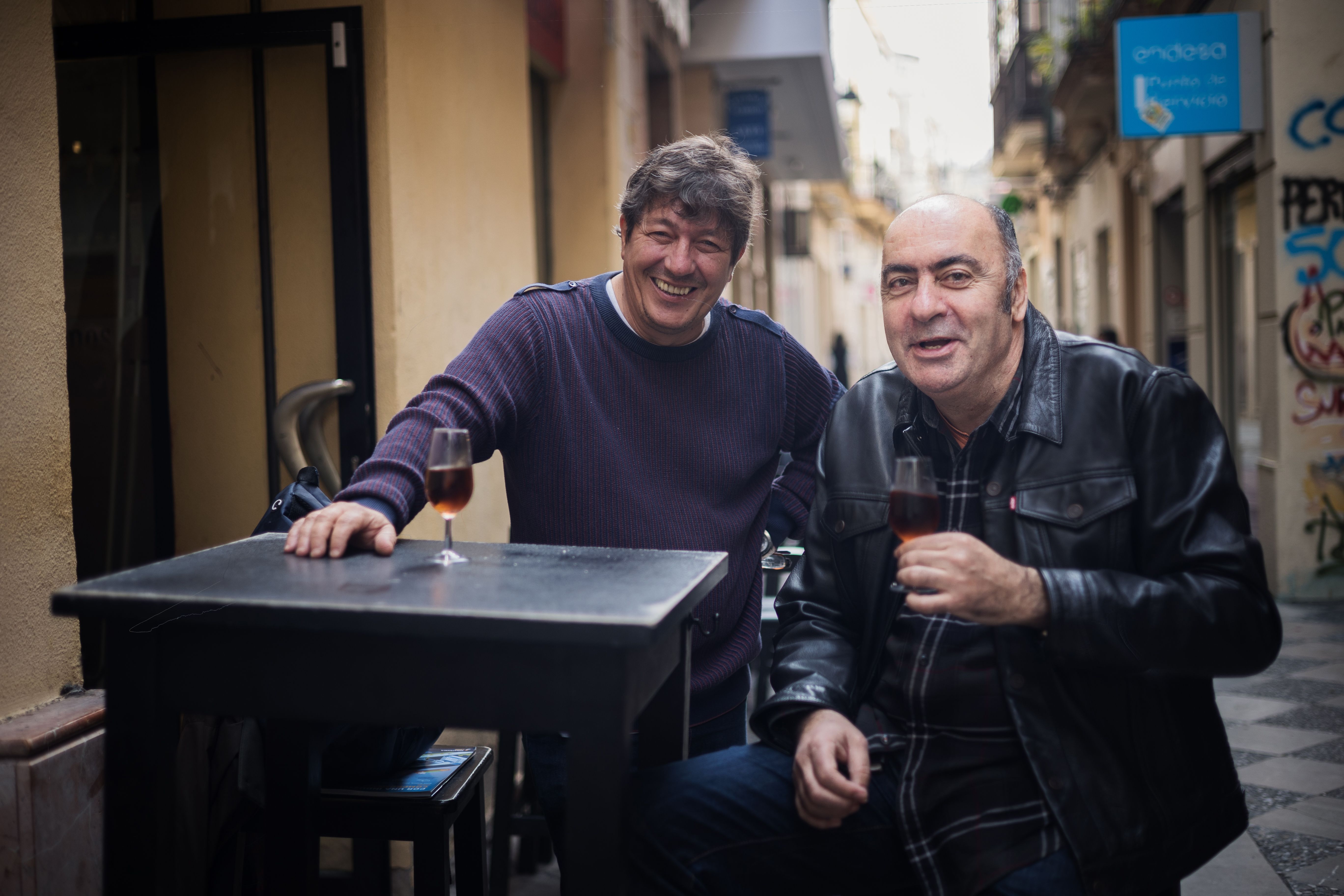 Pedro Ingelmo y Carlos Piedras, dos de los promotores de 'Sherryland', una temporada sobre jereces y enoturismo, retratados en días pasados en el centro de Jerez. 
