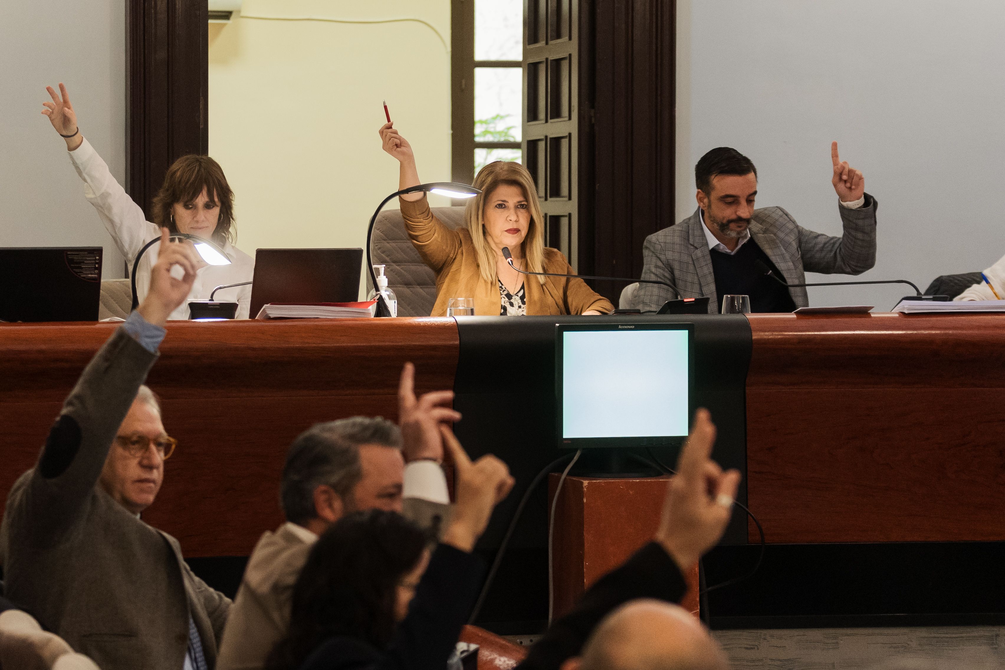 Miembros del gobierno local de Jerez, durante el pleno de noviembre en el Ayuntamiento.