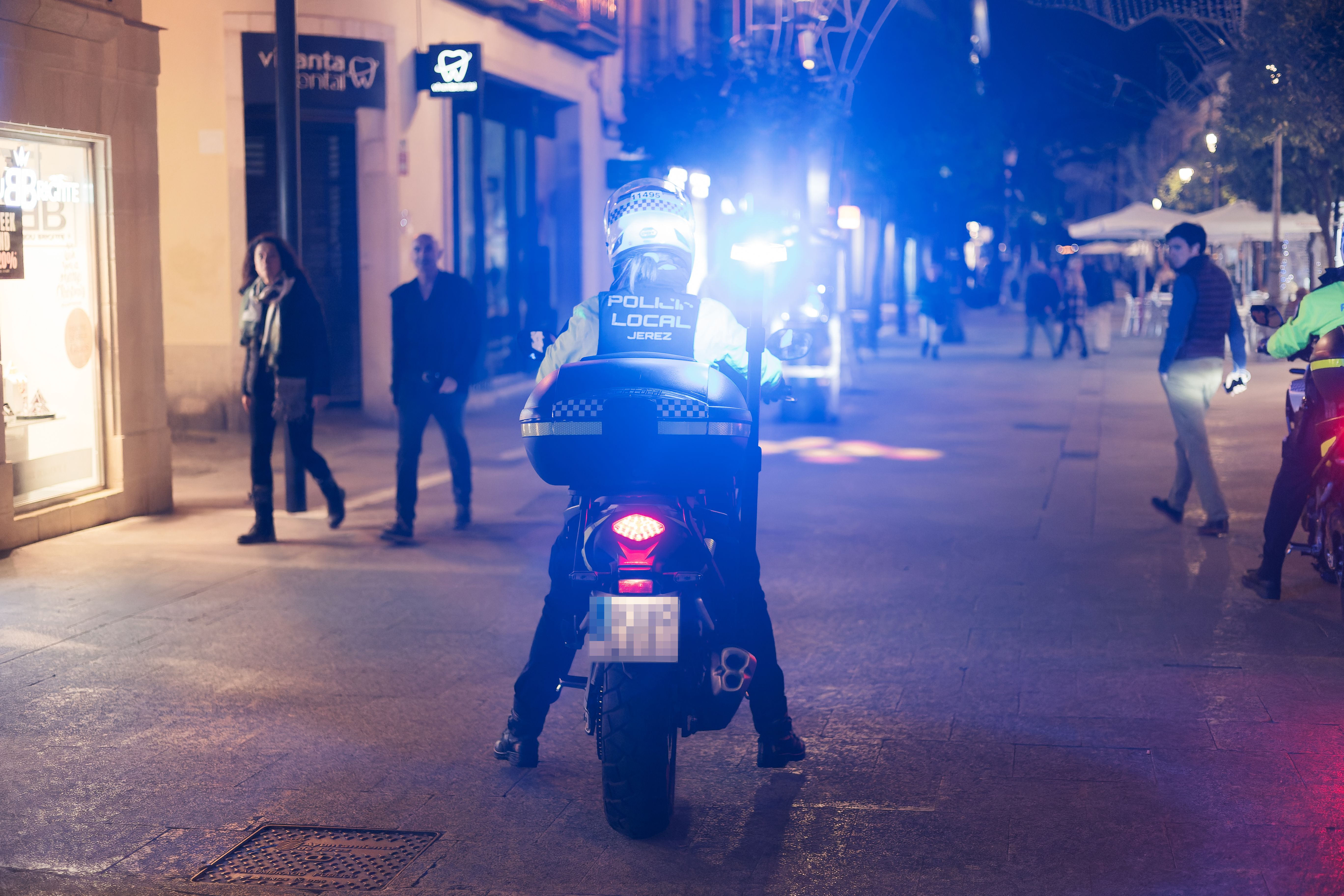 La Policía Local de Jerez detuvo a un hombre por robar un coche.