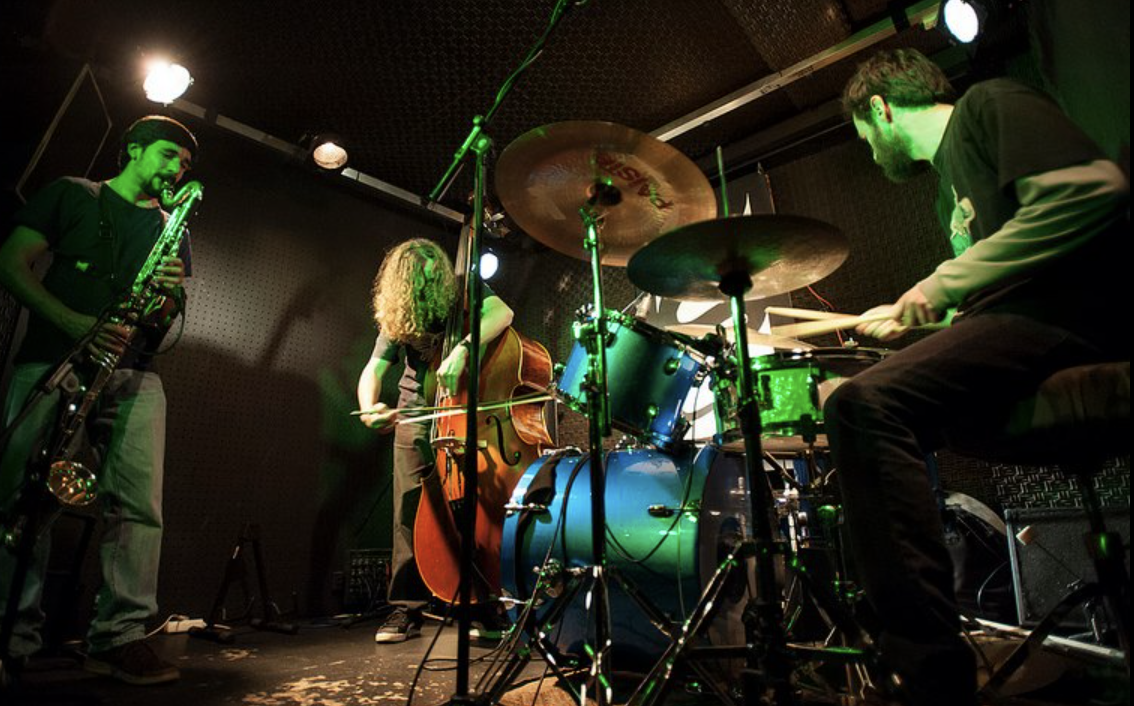Los integrantes de Hidden Force Trio, en una imagen de archivo, que actúan este sábado en Sala Tragaluz de Jerez.