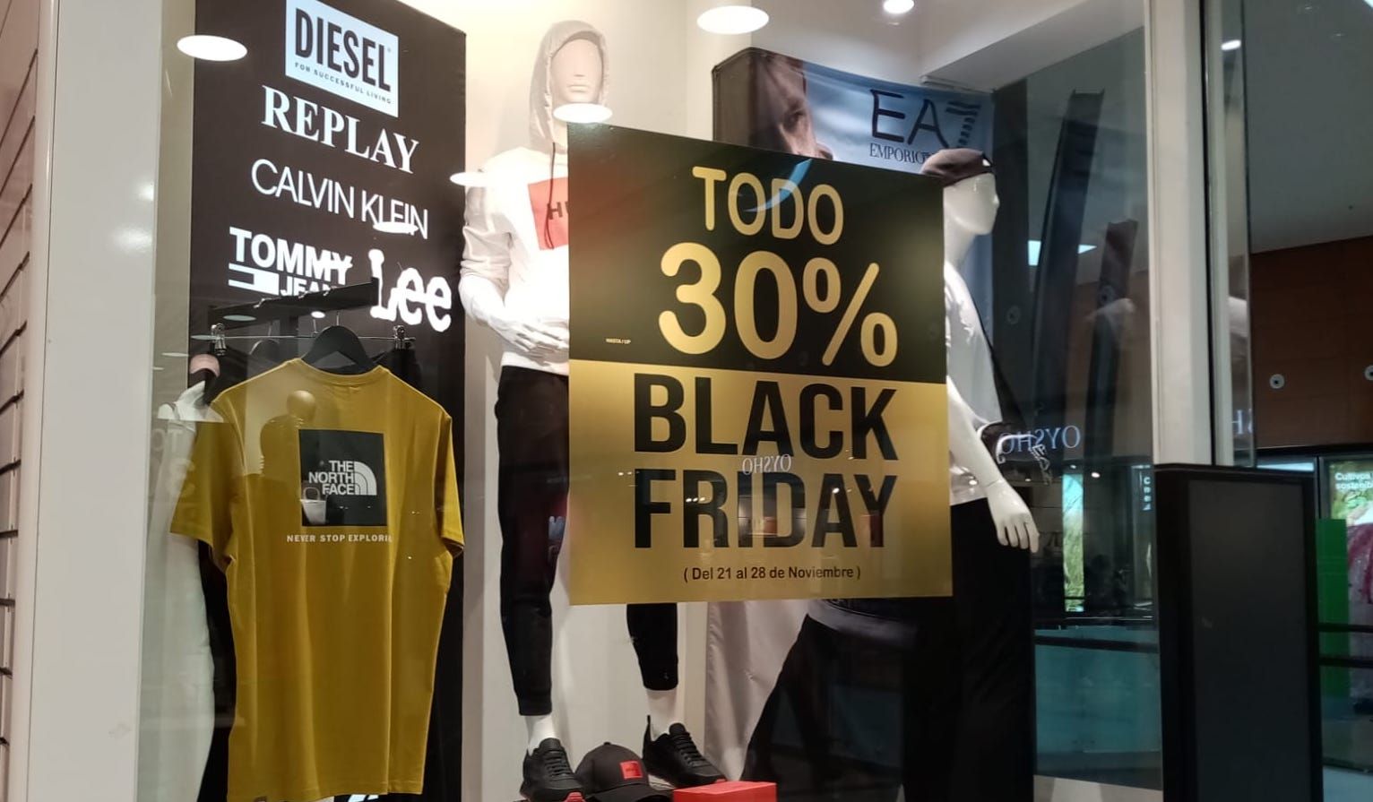 5 consejos de marketing estacional para una tienda online. Descuentos en Área Sur por el 'Black Friday'. 5 consejos de marketing estacional para una tienda online. Descuentos en Área Sur por el 'Black Friday'.