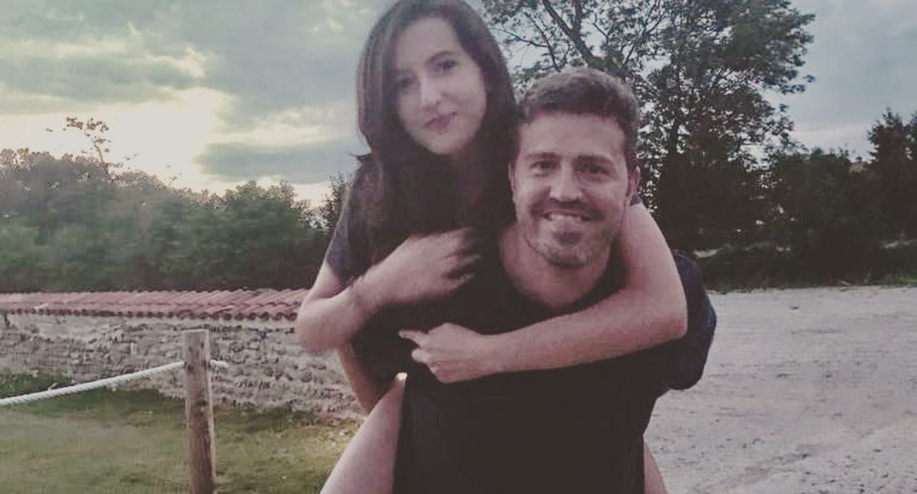El entrenador Óscar García, junto a su hija.