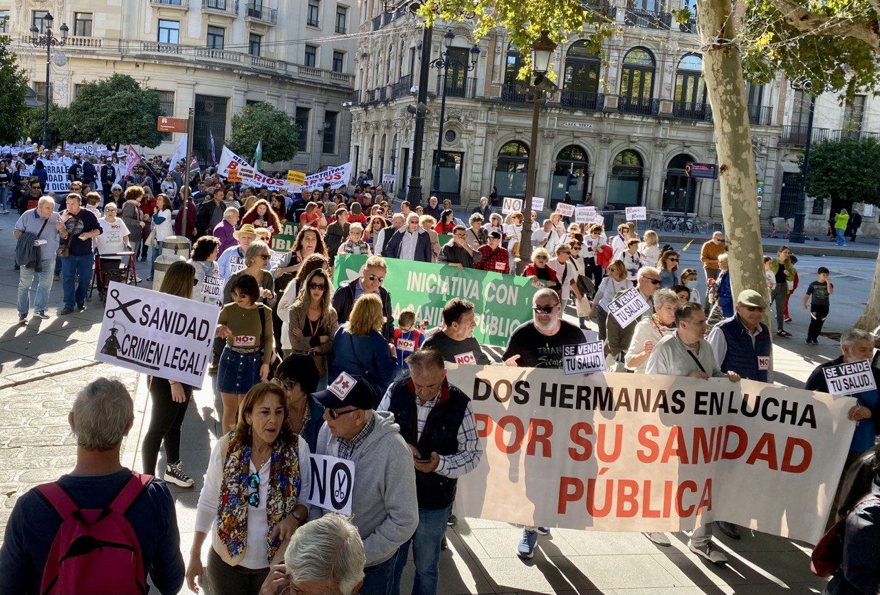 Imagen de la concentración por la sanidad en Sevilla.