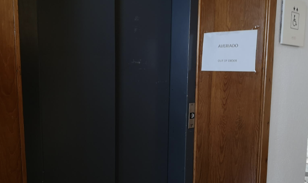 Ascensor averiado en el Museo Arqueológico de Jerez, en una imagen de archivo.