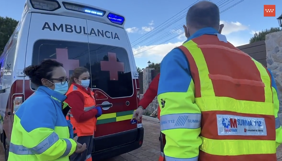 Operarios de los servicios de urgencias de Madrid, en una imagen de archivo.