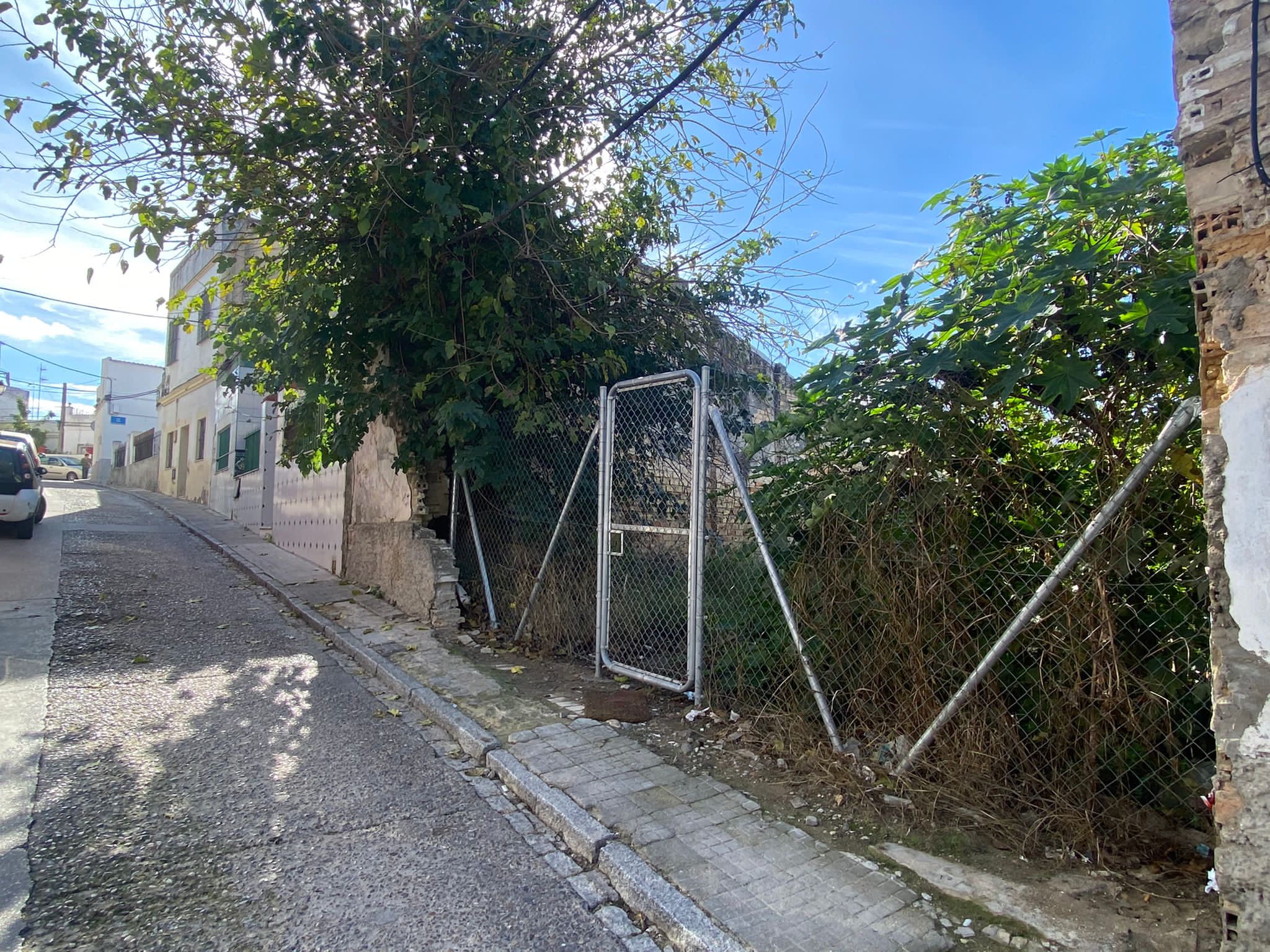 A la venta por algo más de 23.700 euros un solar junto a Cuatro Caminos en Jerez.