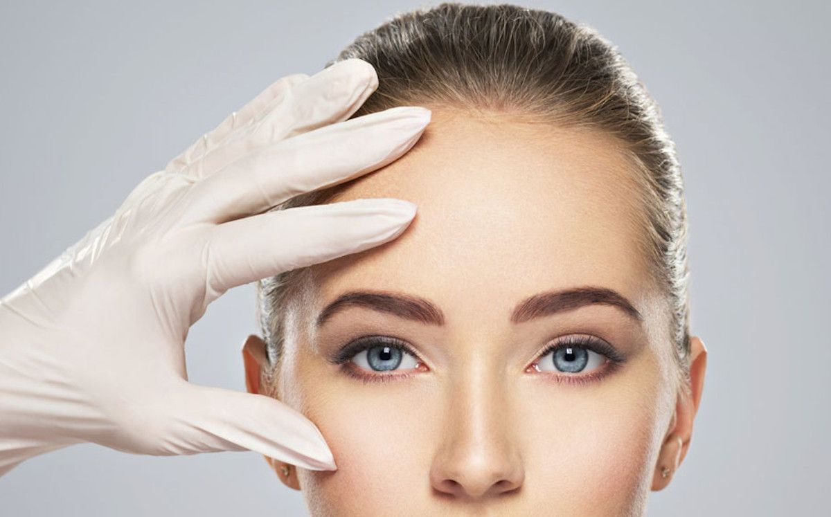 Cirugía estética en la clínica García-Dihinx de Málaga.